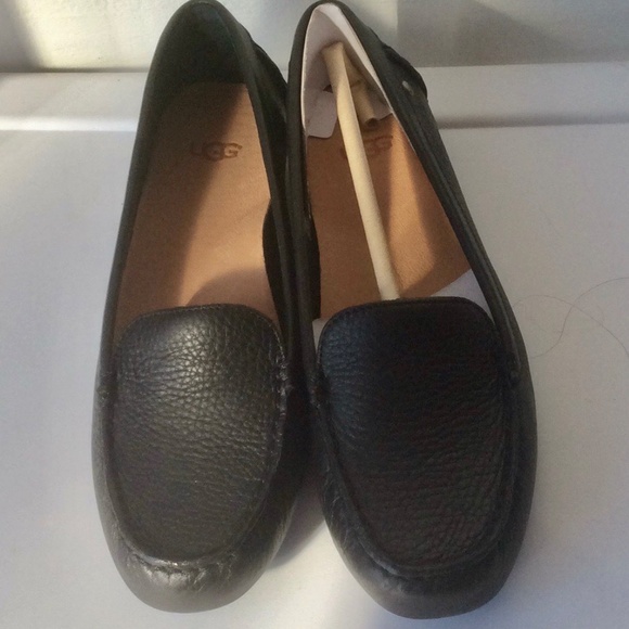NIB ! UGG Driving Mocassin - Picture 3 of 8